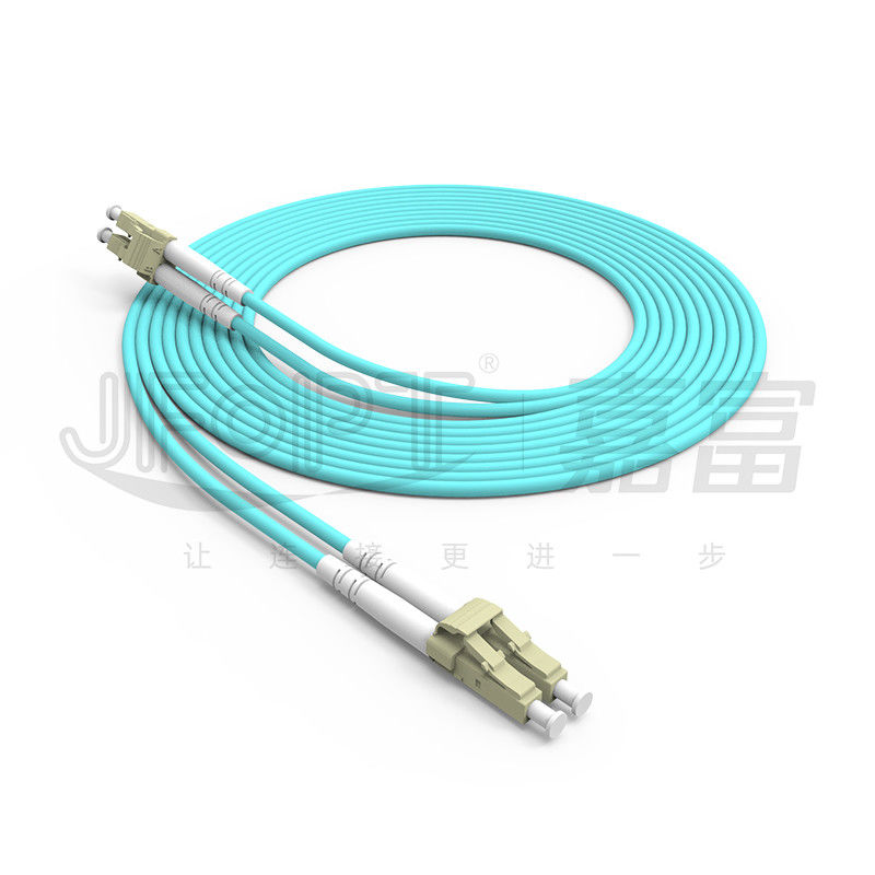 cable LC-LC OM4 OM5 Data Center con varios modos de funcionamiento del remiendo de la fibra óptica 10G ignífugo