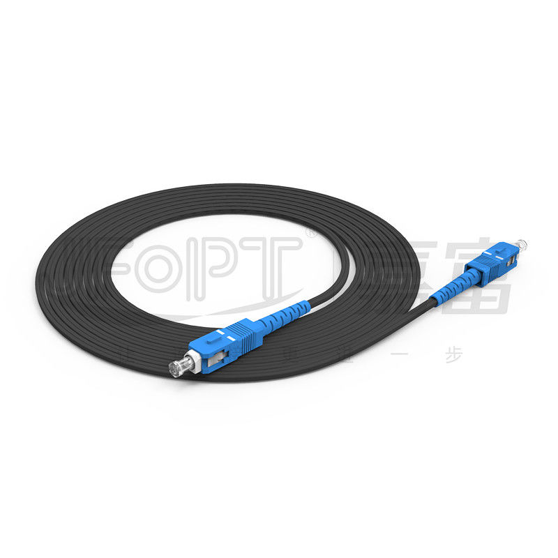 Puente resistente ULTRAVIOLETA 2.0*5.0m m del cable de descenso del cordón de remiendo de la fibra óptica del negro de FRP LSZH Autosupported