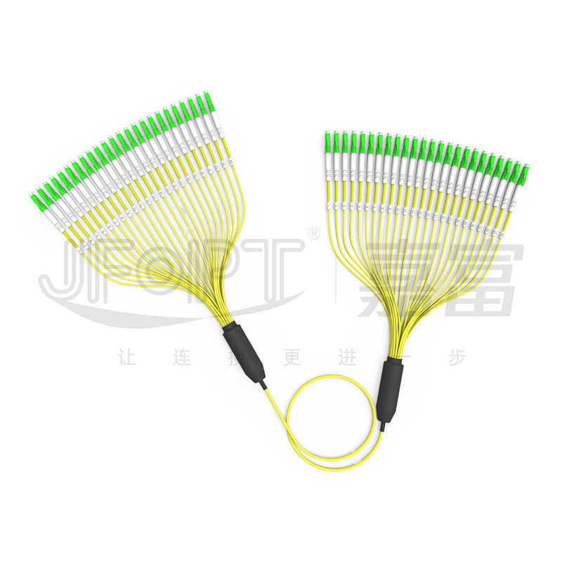 3.0m m pre terminaron la rama externa amarilla de la envoltura LC/APC de los corazones G657A1 del cable de fribra óptica 24