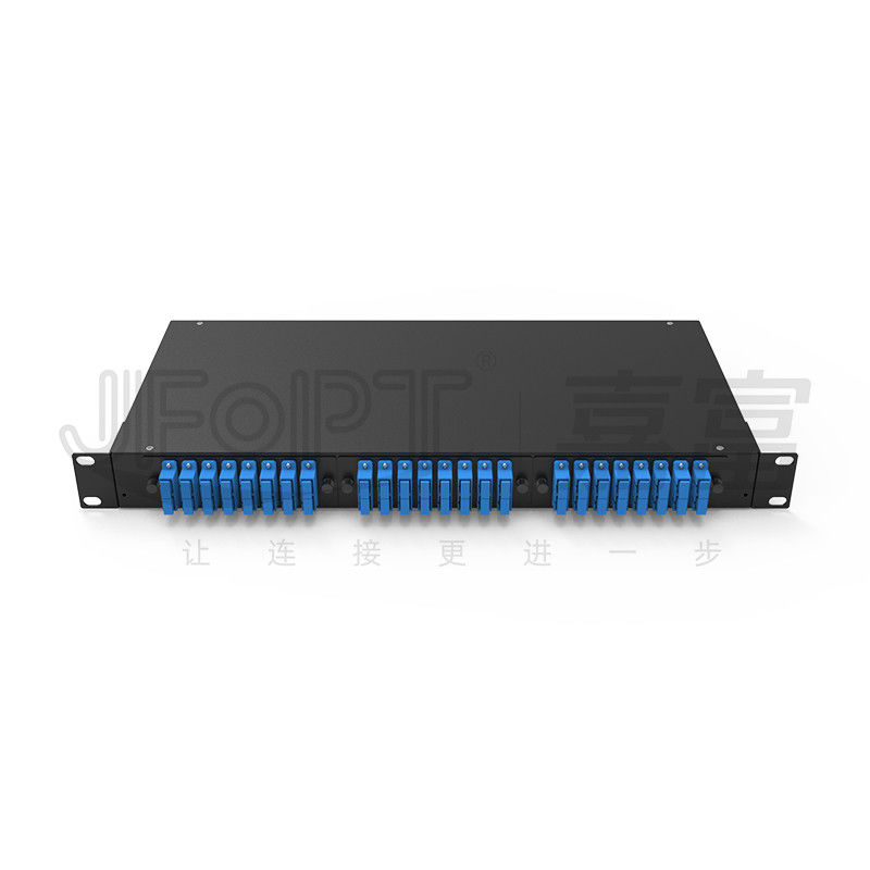 1U Panel de parches fijo Capacidad 12/24/48 Fibra de montaje de rack de panel de parches adaptadores opcionales LC / SC / FC / ST