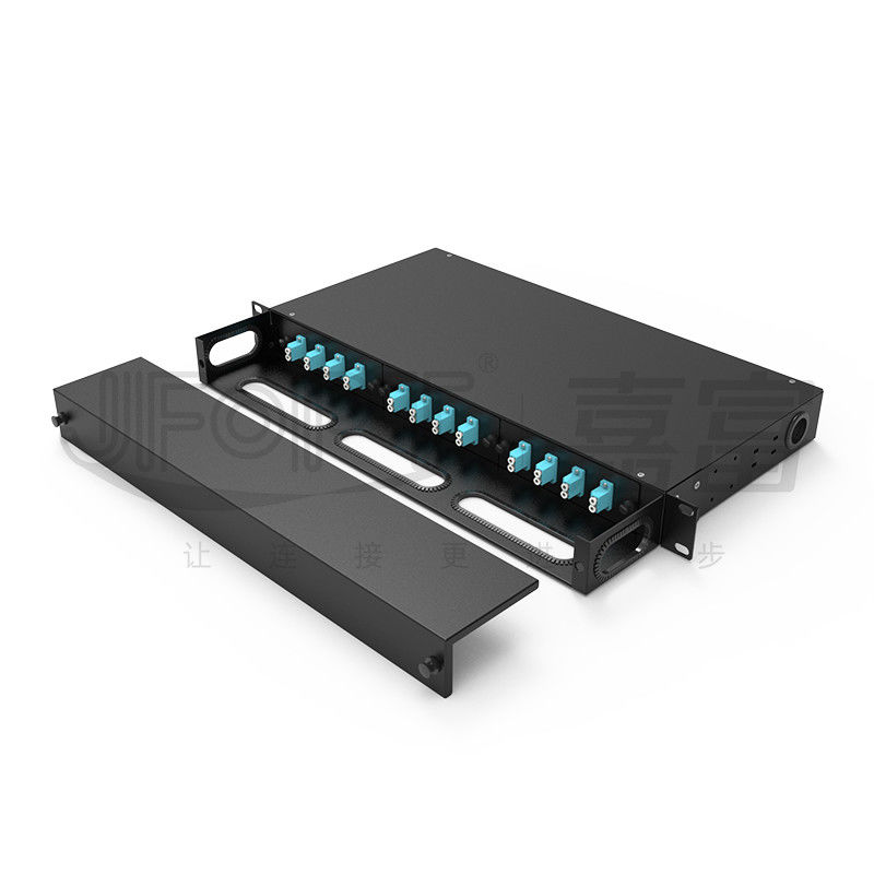 Panel de parche de fibra de acero laminado en frío 24 fibras de capacidad de 19 pulgadas montado en bastidor con bandeja de ranuras 12/24 SC / LC / FC / ST ODF fijo